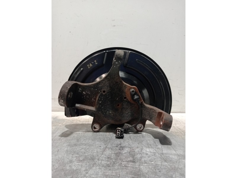 Recambio de mangueta delantera izquierda para ssangyong rexton w limited 4wd referencia OEM IAM   