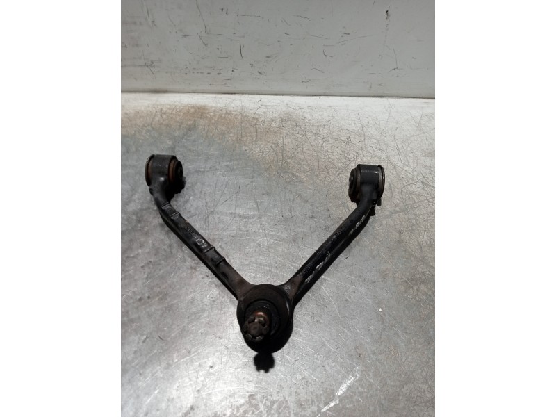 Recambio de brazo suspension superior delantero derecho para ssangyong rexton w limited 4wd referencia OEM IAM   