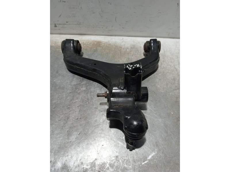 Recambio de brazo suspension inferior delantero izquierdo para ssangyong rexton w limited 4wd referencia OEM IAM   