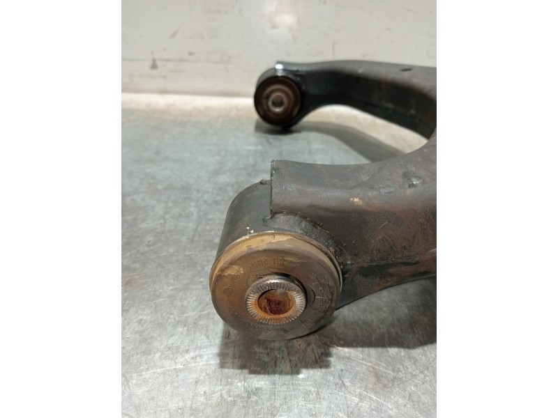 Recambio de brazo suspension inferior delantero izquierdo para ssangyong rexton w limited 4wd referencia OEM IAM   