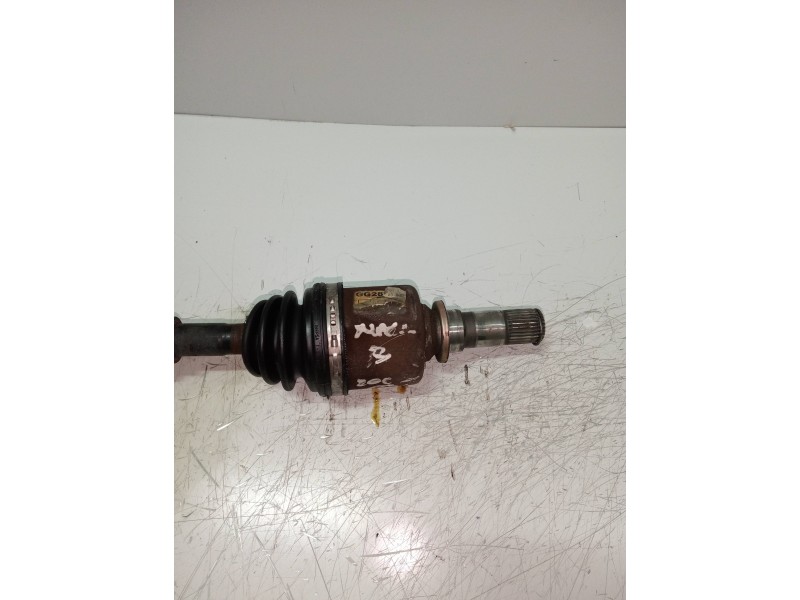 Recambio de transmision delantera izquierda para mazda 3 berlina (bk) 2.0 sportive referencia OEM IAM GG28  