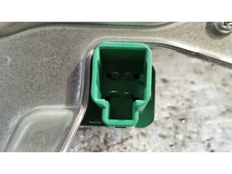 Recambio de motor limpia trasero para citroen c-crosser 2.2 hdi fap cat referencia OEM IAM   
