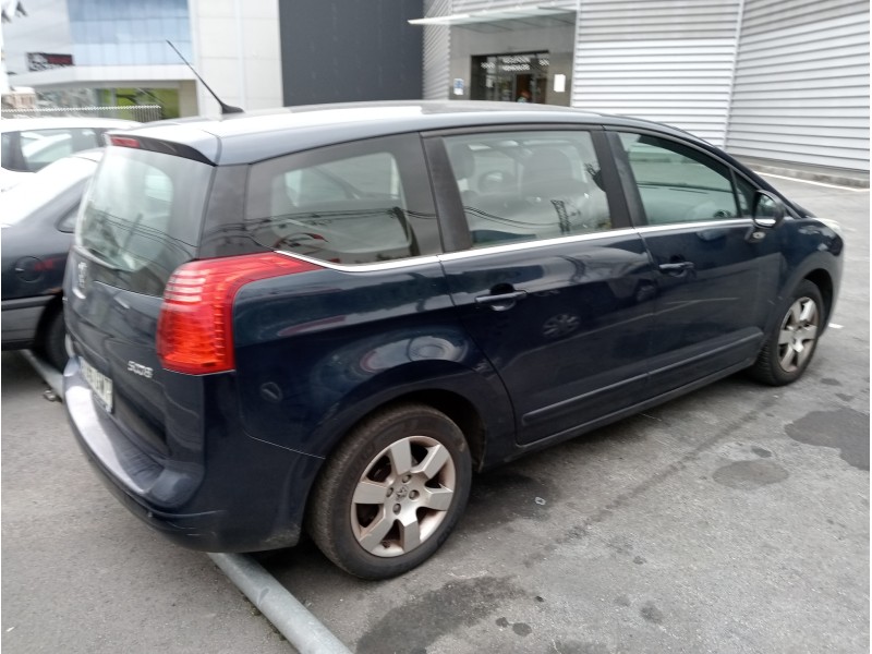 peugeot 5008 del año 2010