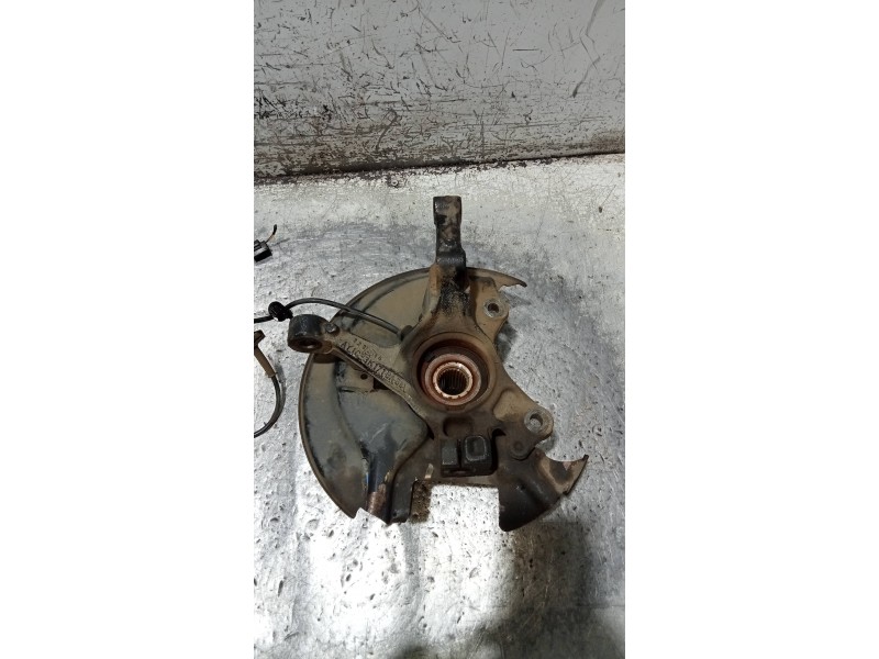 Recambio de mangueta delantera izquierda para ford fiesta (ccn) 1.25 16v cat referencia OEM IAM AY1C3K171BA  