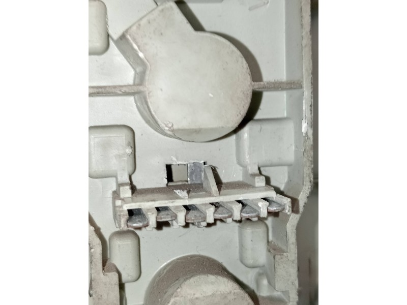 Recambio de piloto trasero izquierdo para opel corsa b referencia OEM IAM   