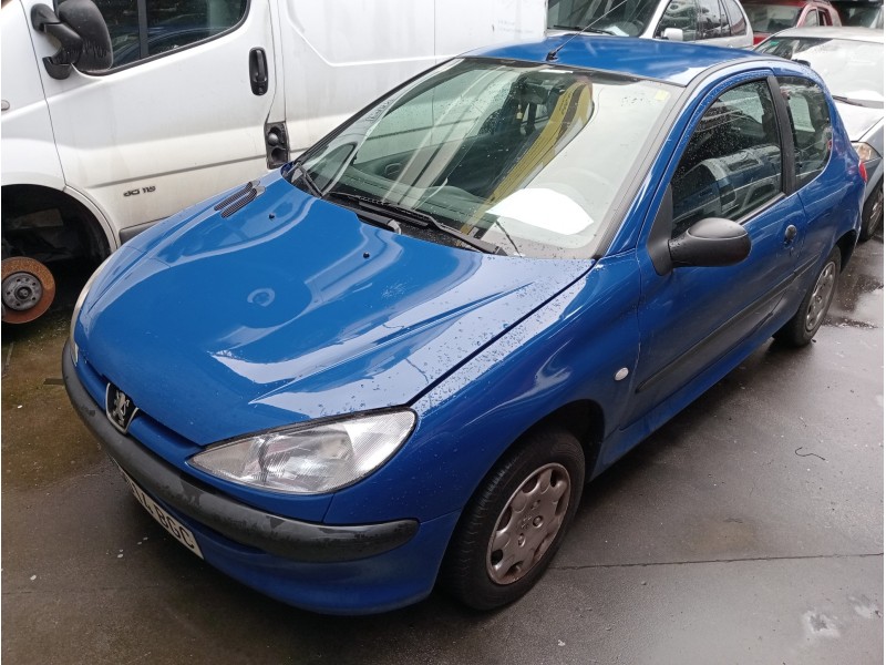 peugeot 206 berlina del año 2001