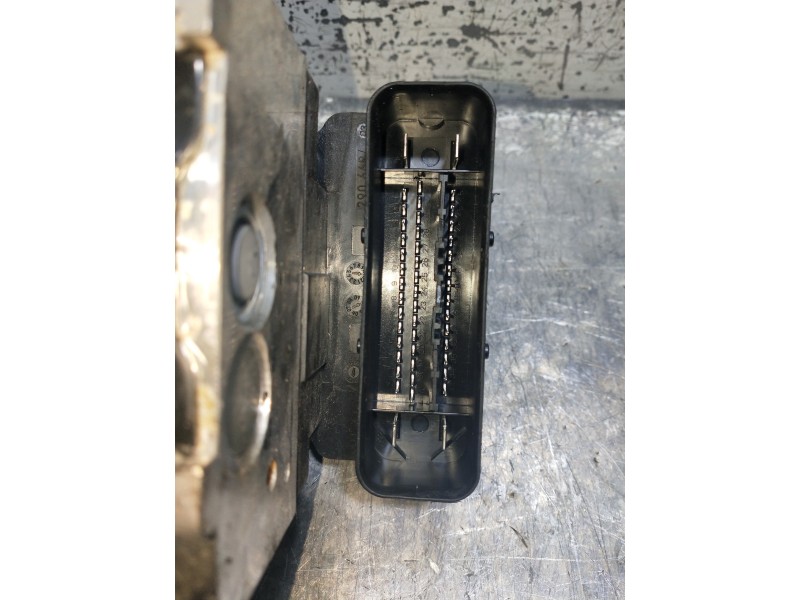 Recambio de abs para volvo v60 kombi momentum referencia OEM IAM 10092604093 28526258043. P31329137 10061935501. 10021205434