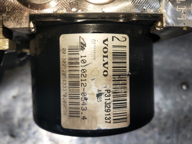 Recambio de abs para volvo v60 kombi momentum referencia OEM IAM 10092604093 28526258043. P31329137 10061935501. 10021205434