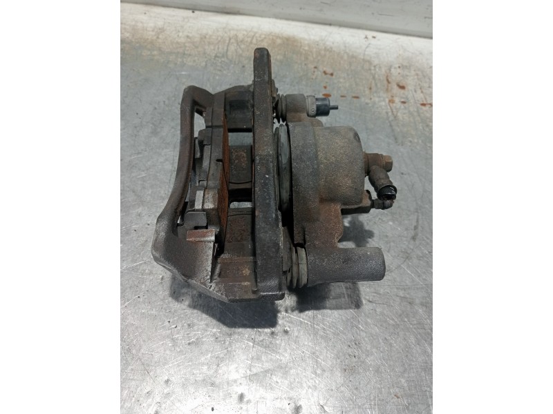 Recambio de pinza freno delantera derecha para mazda 626 berlina (gf) 2.0 ditd ac referencia OEM IAM   