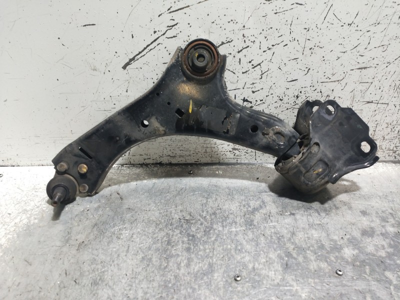Recambio de brazo suspension inferior delantero izquierdo para volvo v60 kombi momentum referencia OEM IAM   