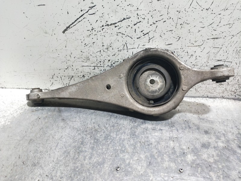 Recambio de brazo suspension inferior trasero izquierdo para volvo v60 kombi momentum referencia OEM IAM 31317602  