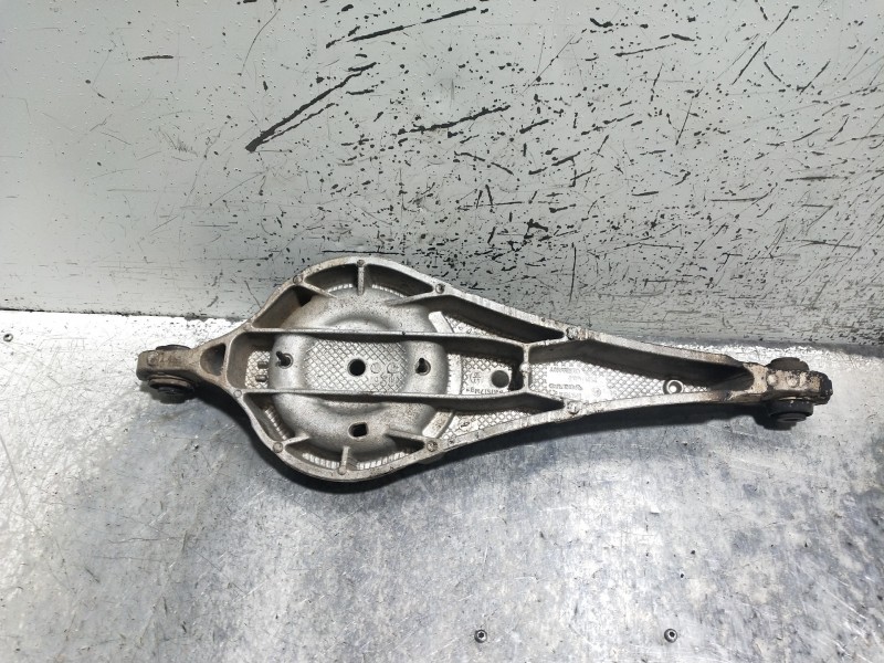 Recambio de brazo suspension inferior trasero izquierdo para volvo v60 kombi momentum referencia OEM IAM 31317602  