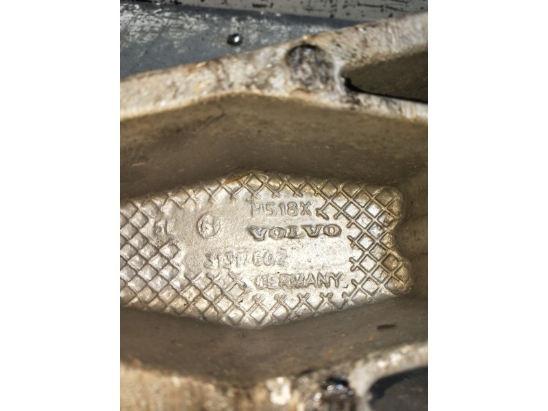 Recambio de brazo suspension inferior trasero izquierdo para volvo v60 kombi momentum referencia OEM IAM 31317602  
