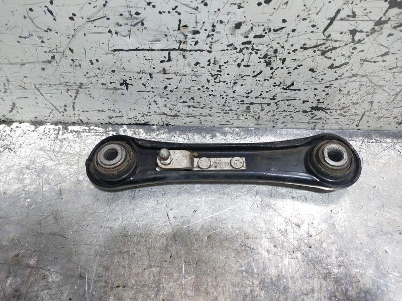 Recambio de brazo suspension superior trasero derecho para volvo v60 kombi momentum referencia OEM IAM   