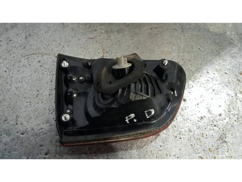 Recambio de piloto trasero derecho interior para citroen c-crosser 2.2 hdi fap cat referencia OEM IAM   