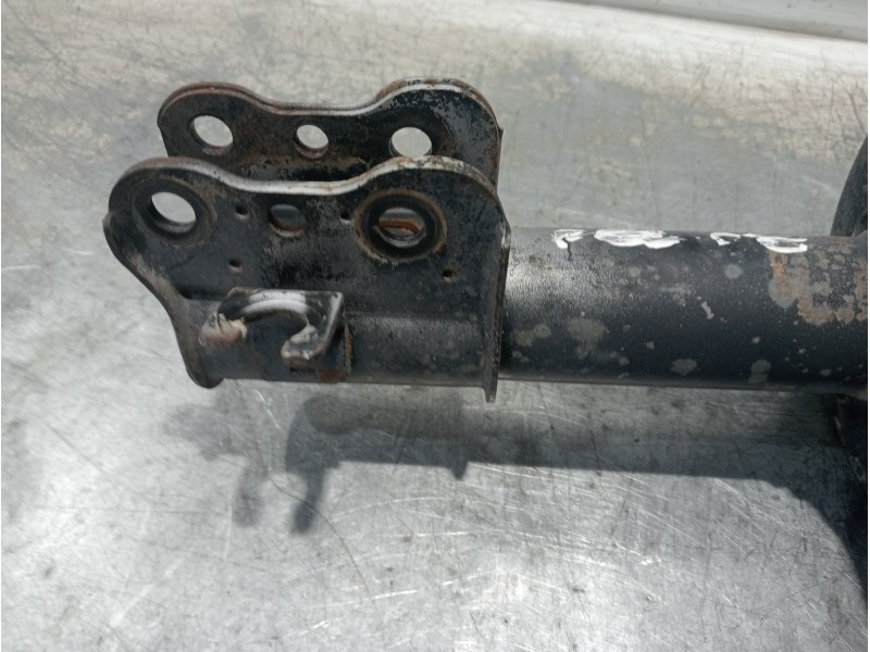 Recambio de amortiguador delantero derecho para mazda 626 berlina (gf) 2.0 ditd ac referencia OEM IAM   