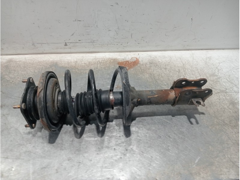 Recambio de amortiguador delantero izquierdo para mazda 626 berlina (gf) 2.0 ditd ac referencia OEM IAM   
