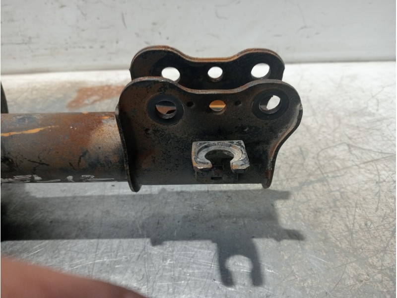 Recambio de amortiguador delantero izquierdo para mazda 626 berlina (gf) 2.0 ditd ac referencia OEM IAM   