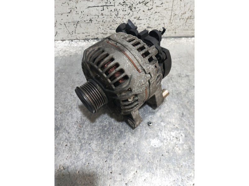 Recambio de alternador para citroen c4 berlina vtr plus referencia OEM IAM 9646321880 0124525035 