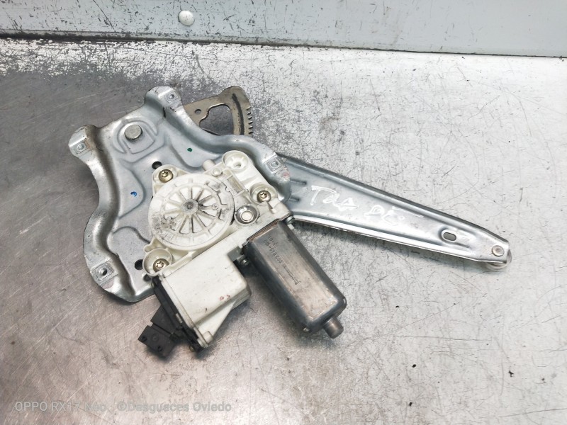 Recambio de elevalunas trasero derecho para toyota corolla (e12) 2.0 d-cat referencia OEM IAM 6988008100 0130822031 5P