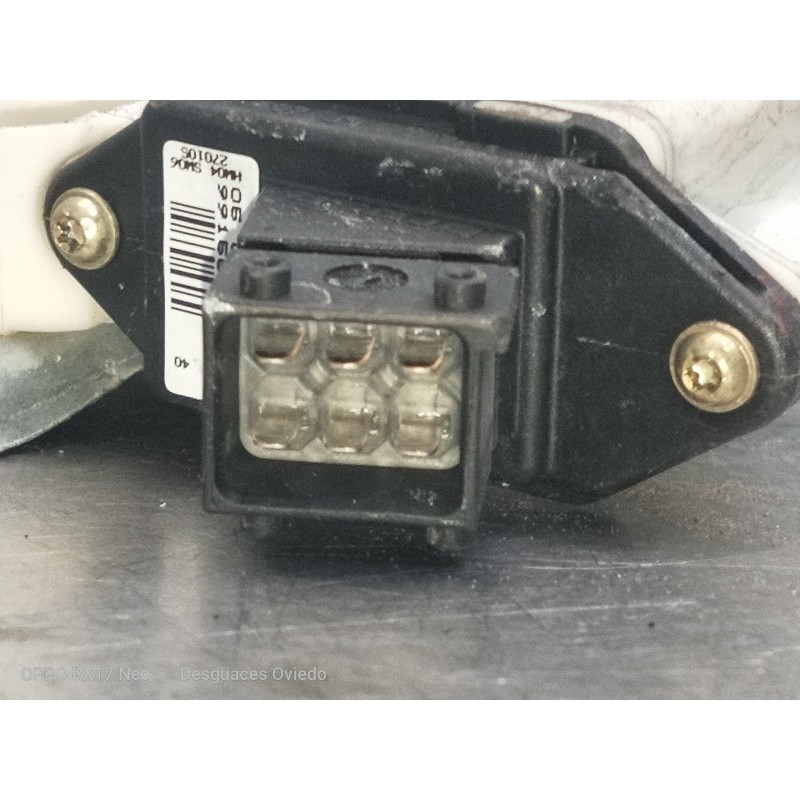 Recambio de elevalunas trasero derecho para toyota corolla (e12) 2.0 d-cat referencia OEM IAM 6988008100 0130822031 5P