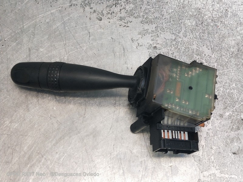 Recambio de mando limpia para toyota corolla (e12) 2.0 d-cat referencia OEM IAM   