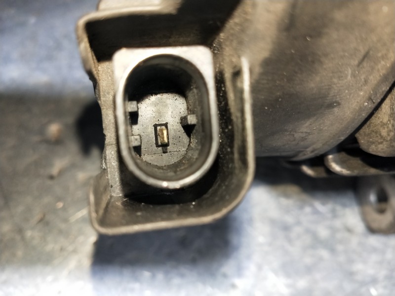 Recambio de alternador para bmw serie 5 lim. (f10) 530d xdrive referencia OEM IAM 8515754AI01  VALEO