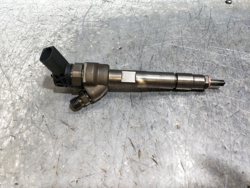 Recambio de inyector para bmw serie 5 lim. (f10) 530d xdrive referencia OEM IAM 0445110478 781070202 