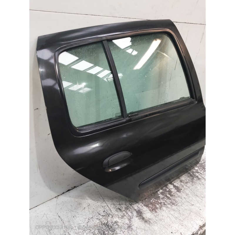 Recambio de puerta trasera derecha para renault clio ii fase ii (b/cb0) authentique referencia OEM IAM   5P