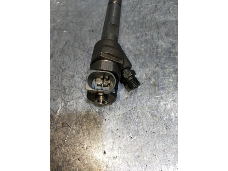 Recambio de inyector para bmw serie 5 lim. (f10) 530d xdrive referencia OEM IAM 0445110382 781070202 