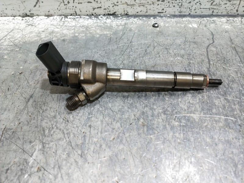 Recambio de inyector para bmw serie 5 lim. (f10) 530d xdrive referencia OEM IAM 0445110382 781070202 