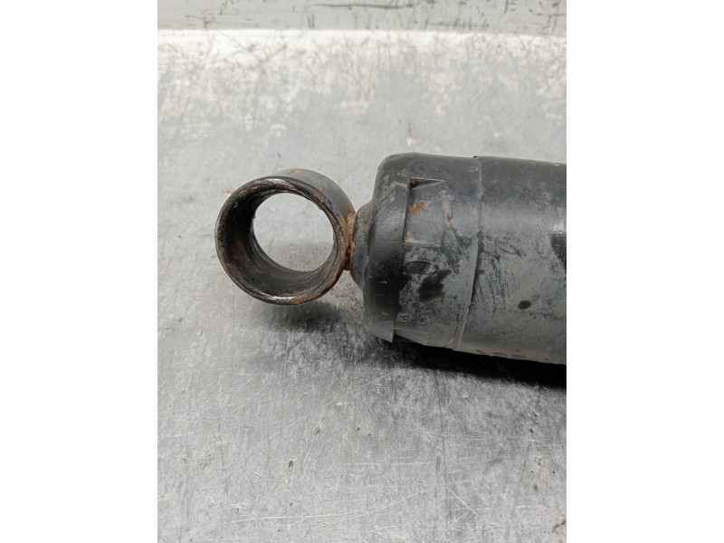 Recambio de amortiguador trasero derecho para suzuki samurai sj 413 (sj) 1.3 cat referencia OEM IAM 41700B70A00  