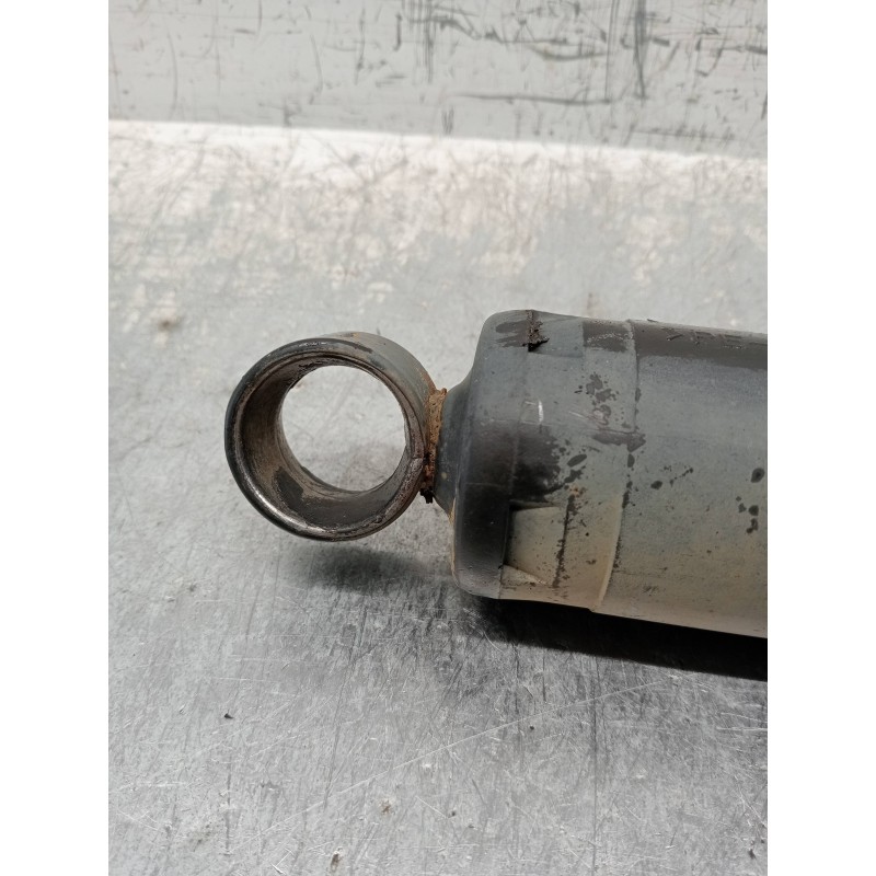 Recambio de amortiguador trasero izquierdo para suzuki samurai sj 413 (sj) 1.3 cat referencia OEM IAM 41700B70A00  