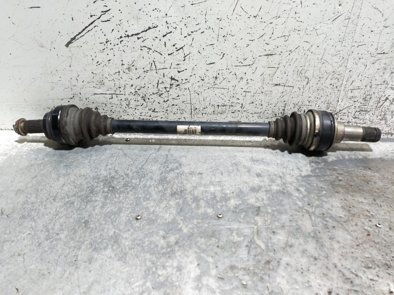 Recambio de transmision trasera derecha para bmw serie 5 lim. (f10) 530d xdrive referencia OEM IAM 7581018AI01  