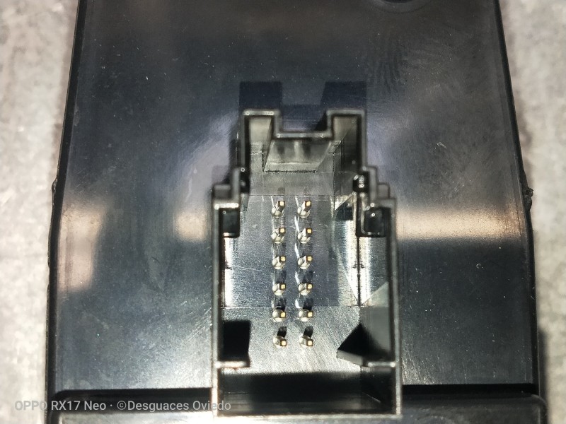 Recambio de mando elevalunas delantero izquierdo para bmw serie 5 lim. (f10) 530d xdrive referencia OEM IAM 923823501 11W46E02 4