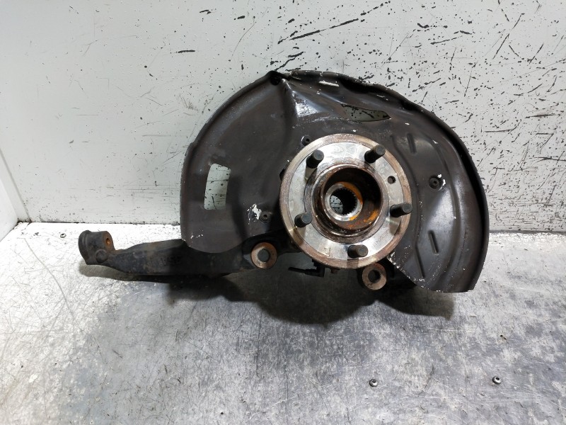 Recambio de mangueta delantera derecha para land rover range rover sport v6 td s referencia OEM IAM 8H323K185AA  