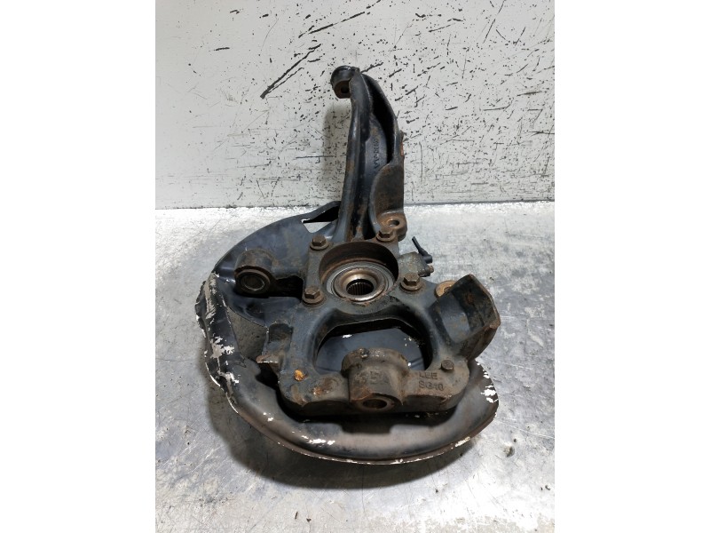 Recambio de mangueta delantera derecha para land rover range rover sport v6 td s referencia OEM IAM 8H323K185AA  