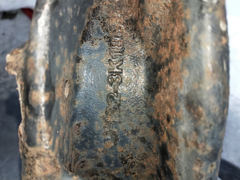 Recambio de mangueta delantera izquierda para land rover range rover sport v6 td s referencia OEM IAM 8H323K186AA  