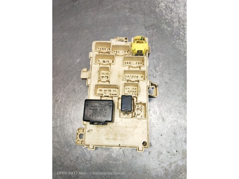 Recambio de caja reles / fusibles para toyota land cruiser (j9) td vx (3-ptas.) (kzj90) referencia OEM IAM 9E210133 827060060 