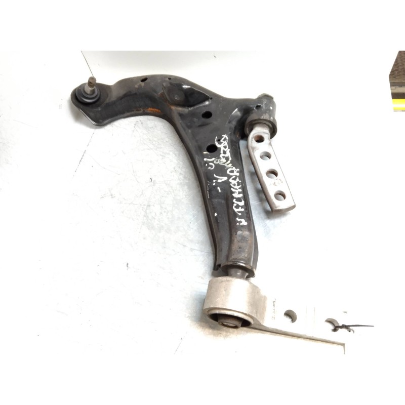 Recambio de brazo suspension inferior delantero izquierdo para nissan almera tino (v10m) 1.8 16v cat referencia OEM IAM   