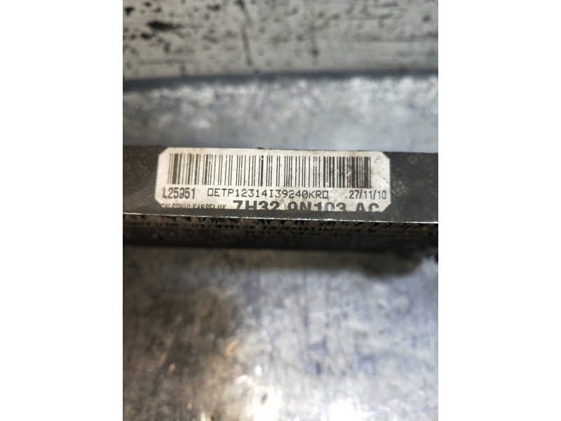 Recambio de radiador aceite para land rover range rover sport v6 td s referencia OEM IAM 7H329N103AC  