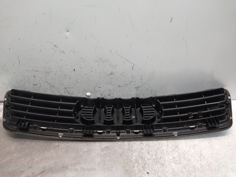 Recambio de rejilla delantera para audi allroad quattro (4b5) 2.5 tdi (132kw) referencia OEM IAM   