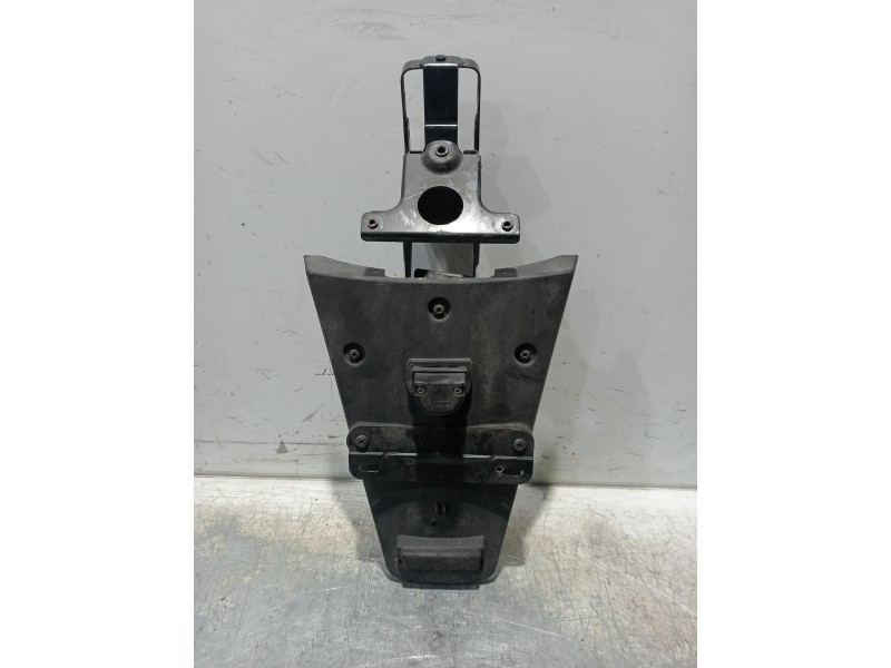 Recambio de portamatriculas para daelim besbi 125 besbi 125 referencia OEM IAM   