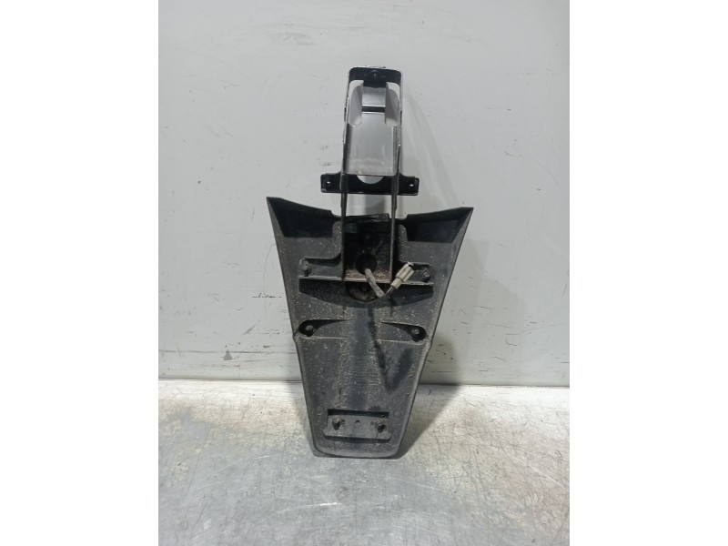 Recambio de portamatriculas para daelim besbi 125 besbi 125 referencia OEM IAM   