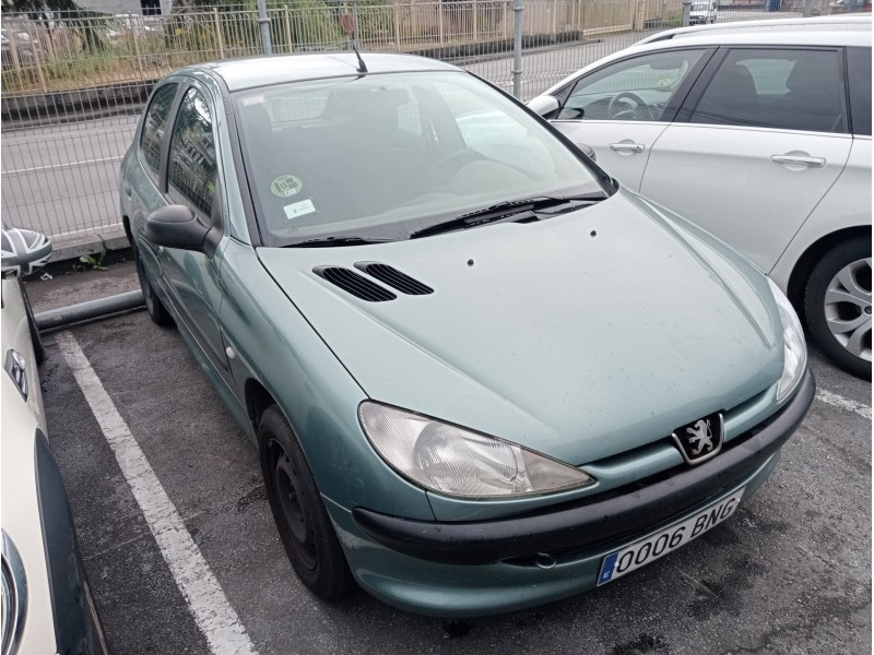 peugeot 206 berlina del año 2001