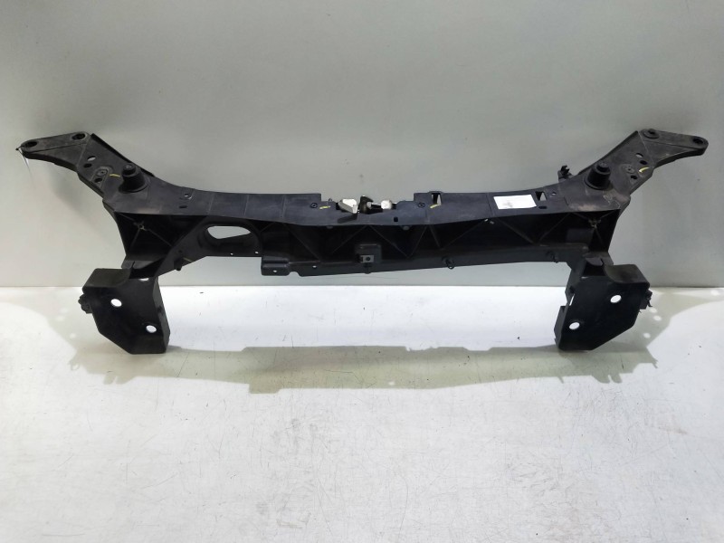 Recambio de panel frontal para renault clio iii 1.4 16v referencia OEM IAM   