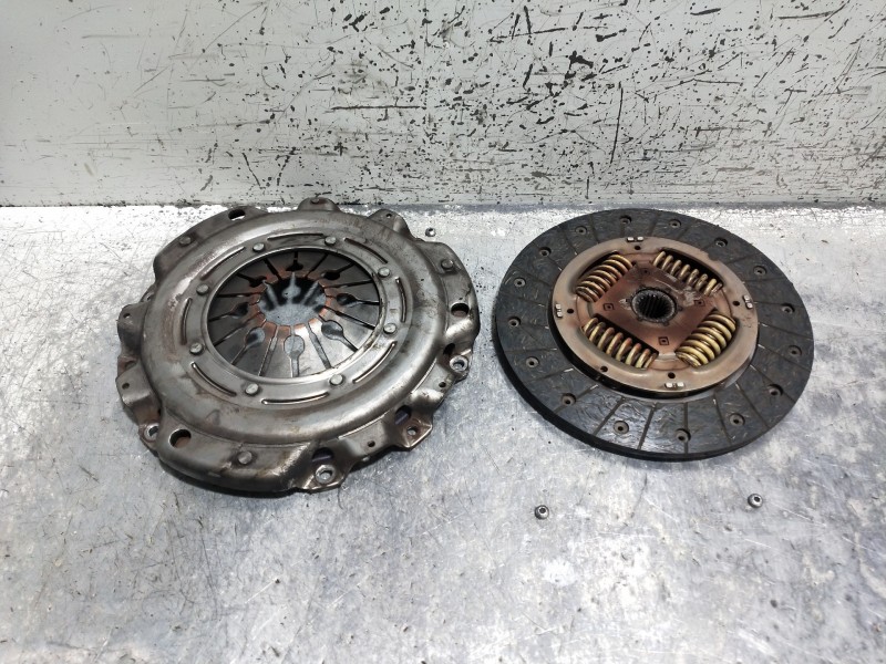 Recambio de kit embrague para renault trafic combi (ab 4.01) 29 ln combi9 acristalado referencia OEM IAM   