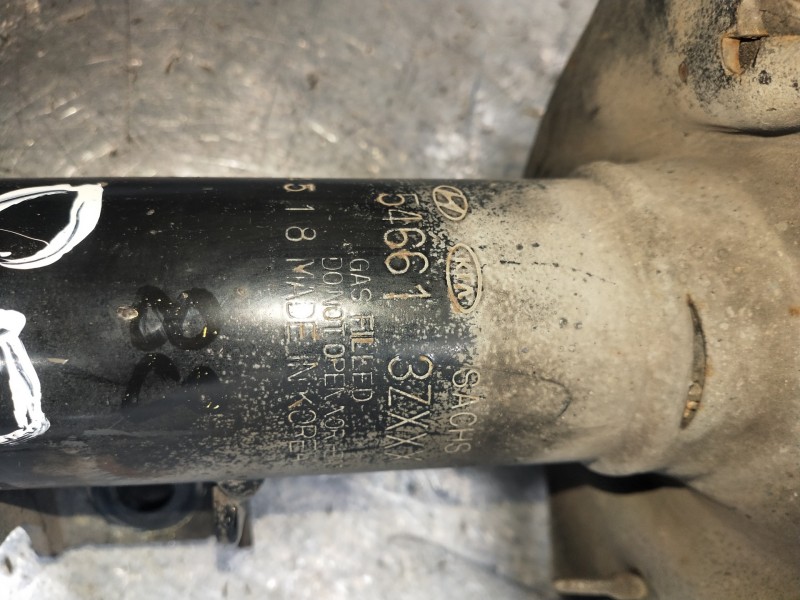 Recambio de amortiguador delantero derecho para hyundai i40 style blue referencia OEM IAM 546613ZXXX 546613Z330 
