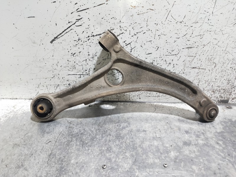 Recambio de brazo suspension inferior delantero izquierdo para hyundai i40 style blue referencia OEM IAM   