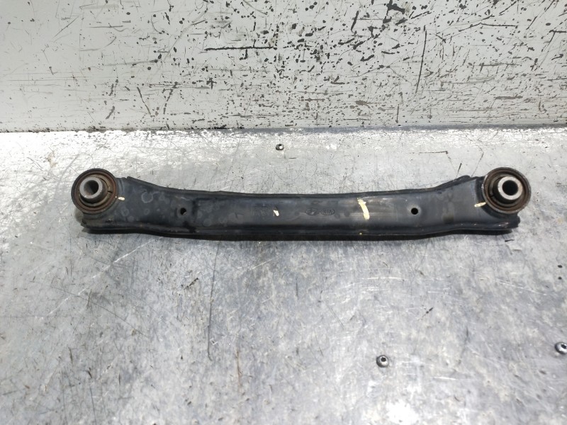 Recambio de brazo suspension superior trasero derecho para hyundai i40 style blue referencia OEM IAM   